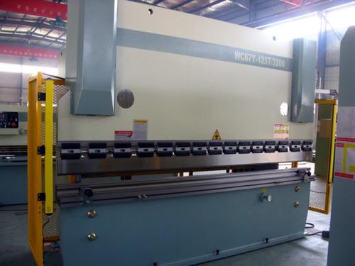 電混合數控折彎機中的液壓油的問題